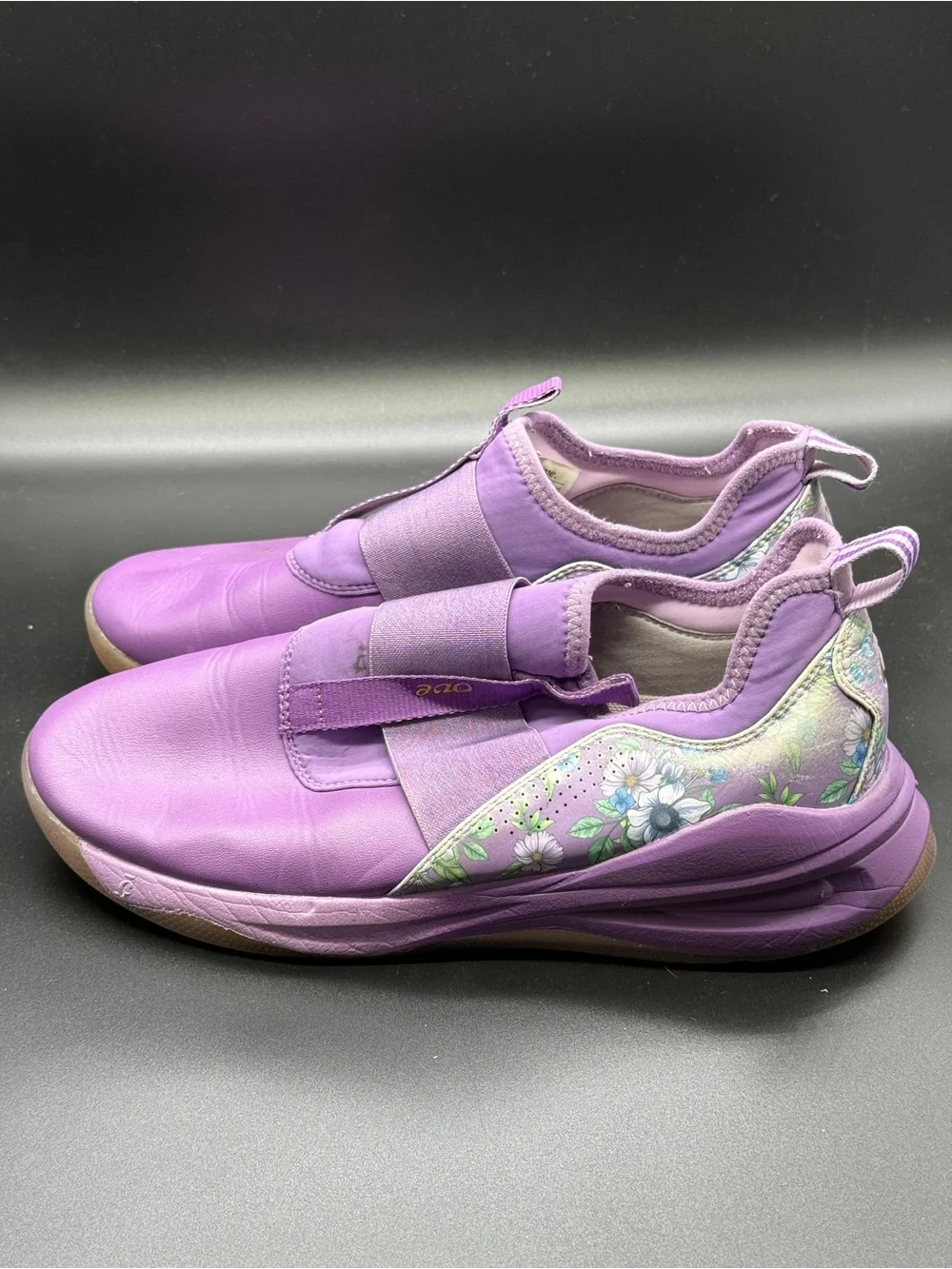 Clove Solo Nursing Shoes Women's 10 Floral Slip On Festive Lavender Workwear